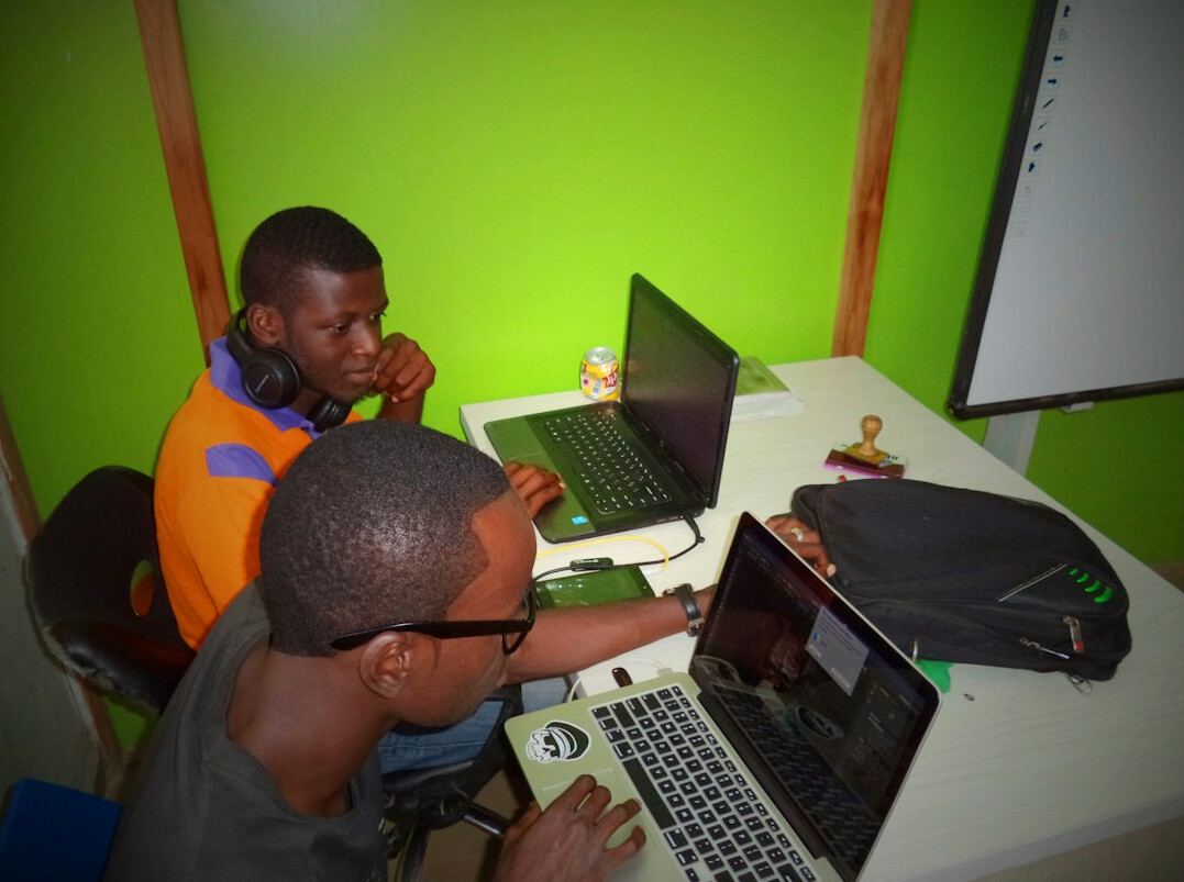 mentor teaching coding